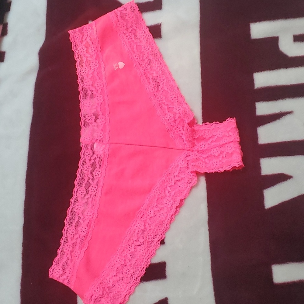 Never worn Victoria secret Pink Lace cheeky panties. Size S/P